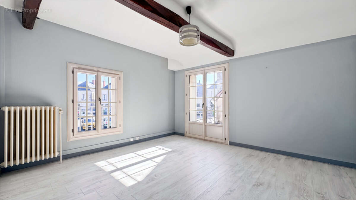 Appartement à VEIGNE