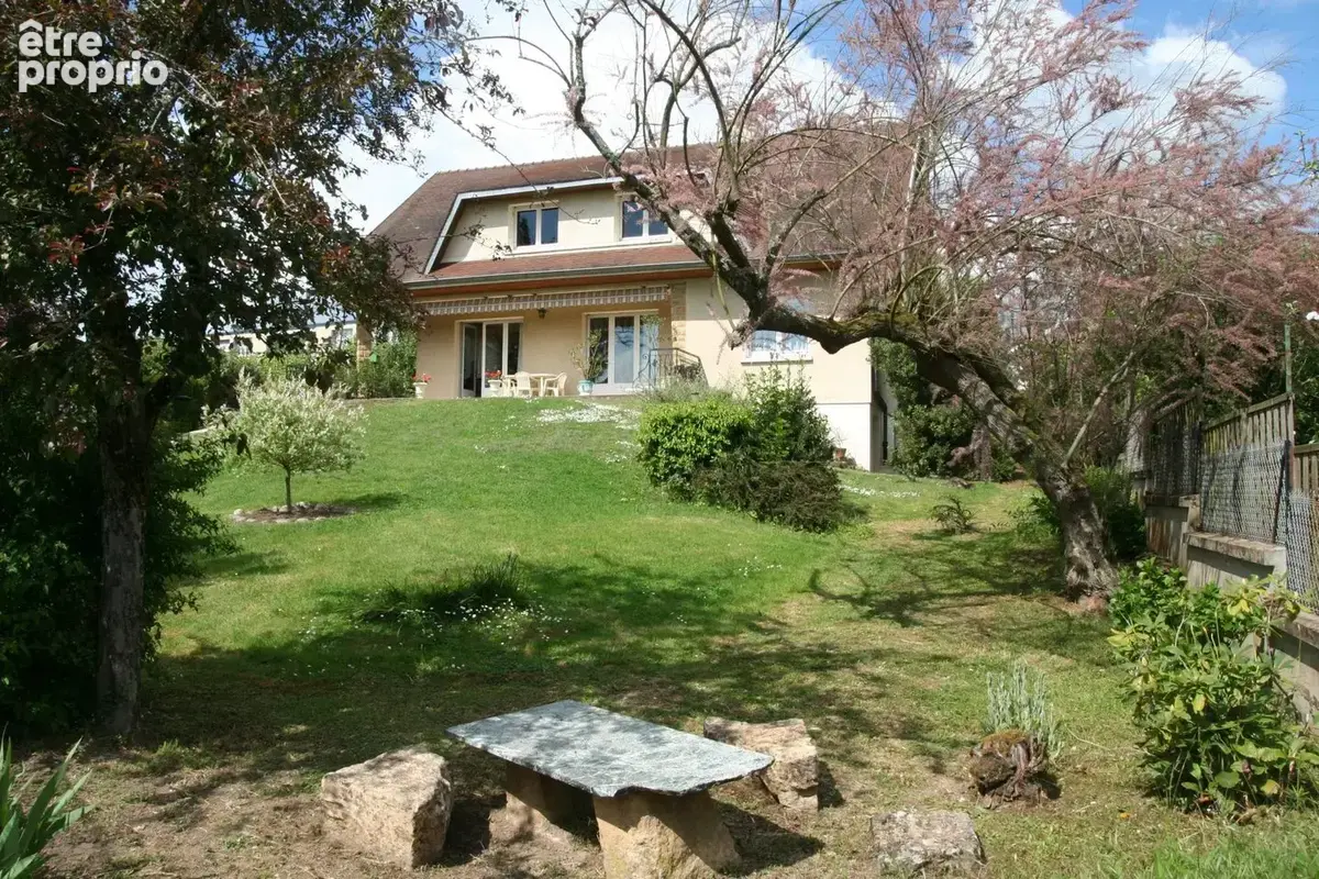 Belle maison familiale avec vue imprenable sur la vallée de la loire - photo 13