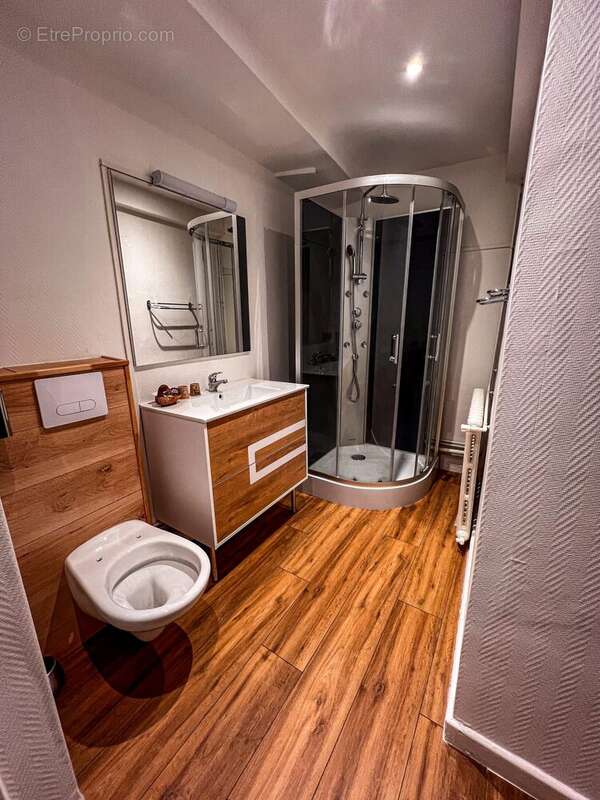 Appartement à BESSE-ET-SAINT-ANASTAISE