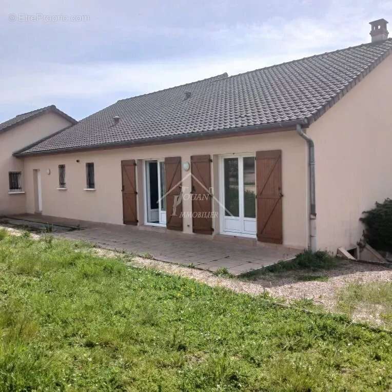 Maison à VARENNES-SUR-ALLIER
