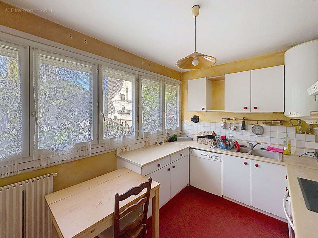 Appartement à VILLENEUVE-LES-AVIGNON