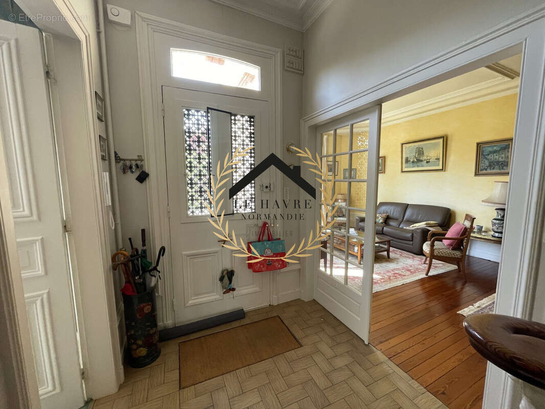 Maison à MONTIVILLIERS