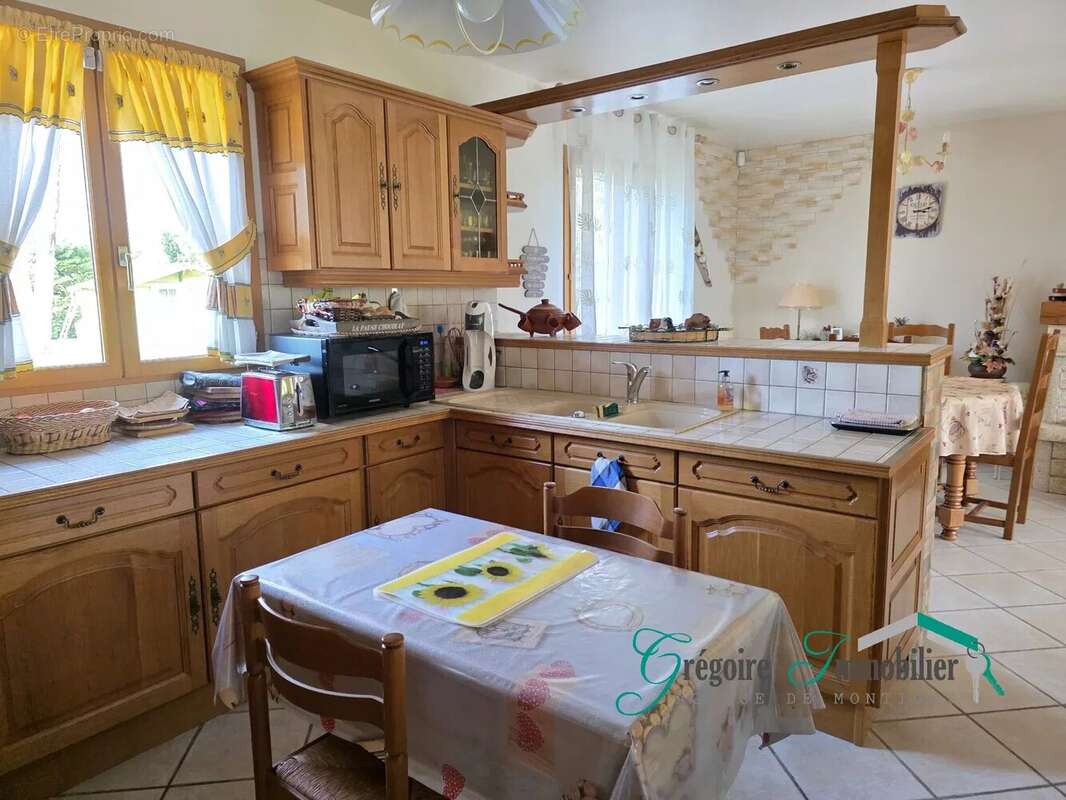 Maison à LA GENEVRAYE