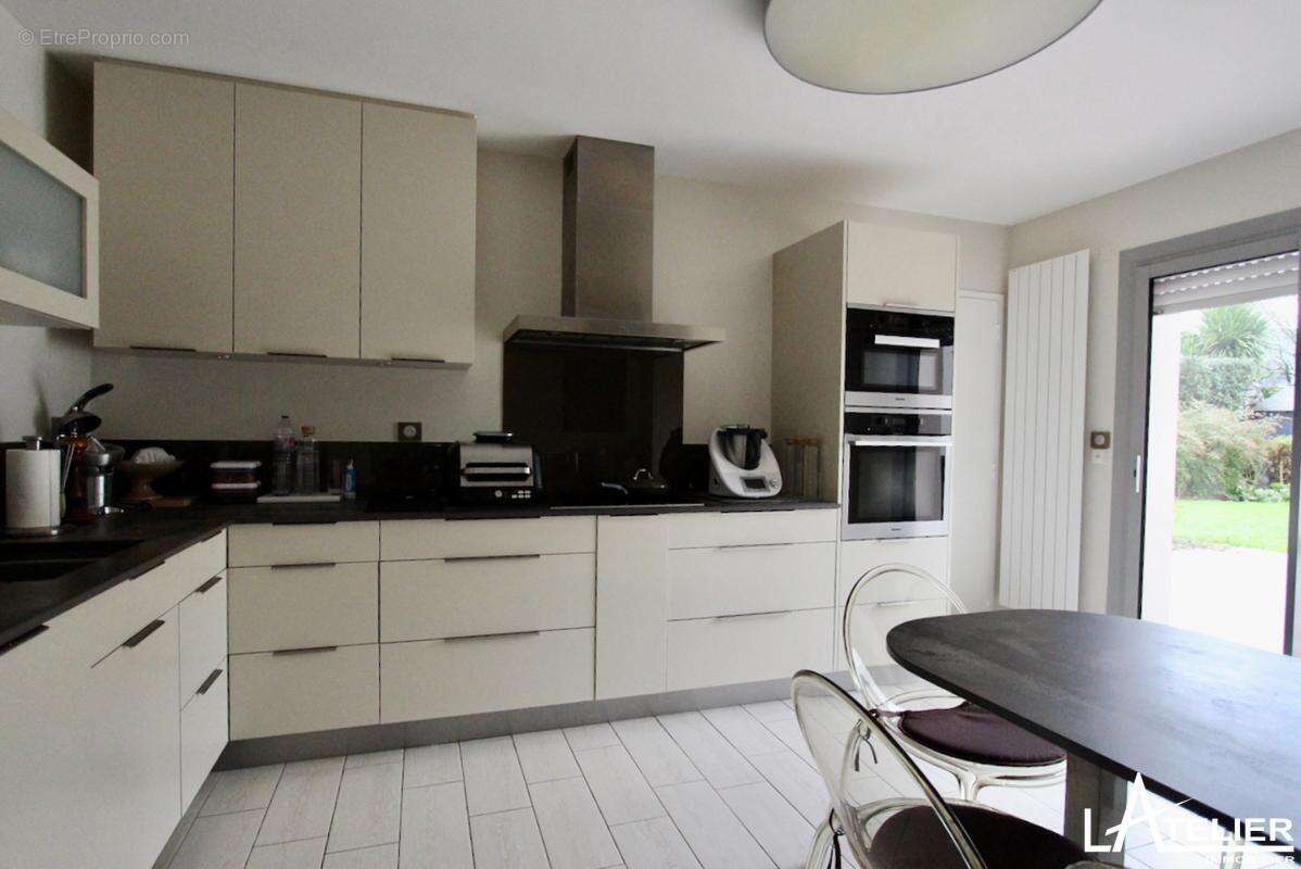 Maison à SAINT-ETIENNE-DE-MONTLUC