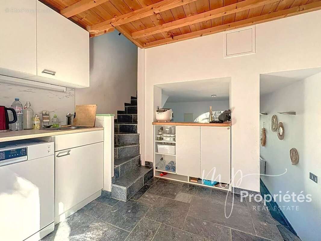 Appartement à COGOLIN