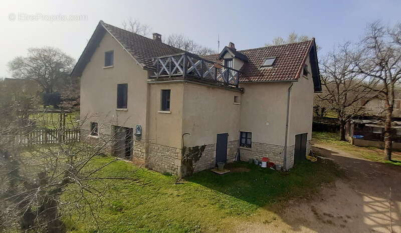 Maison à LIMOGNE-EN-QUERCY