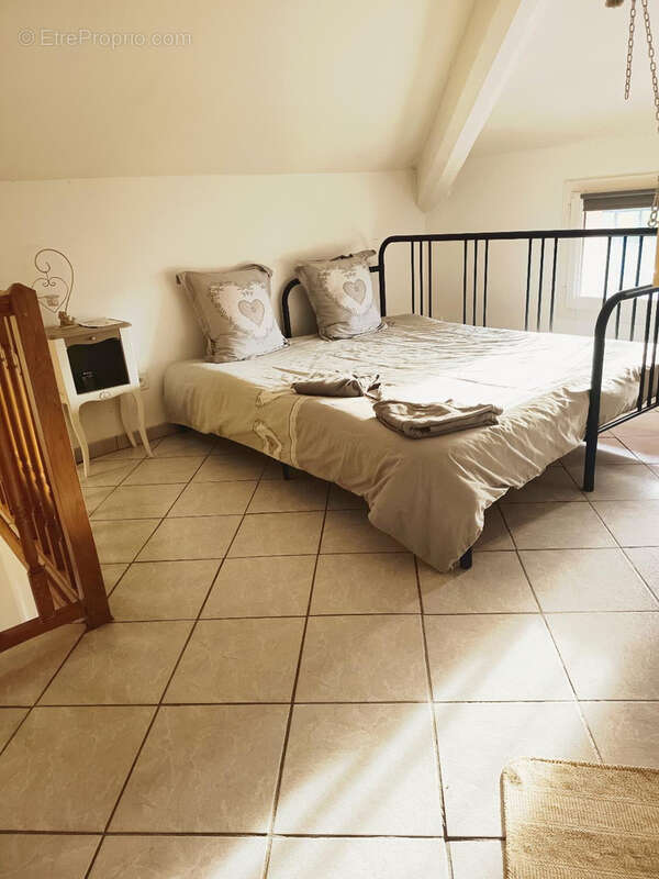 Maison à SAINT-GENEST-LERPT