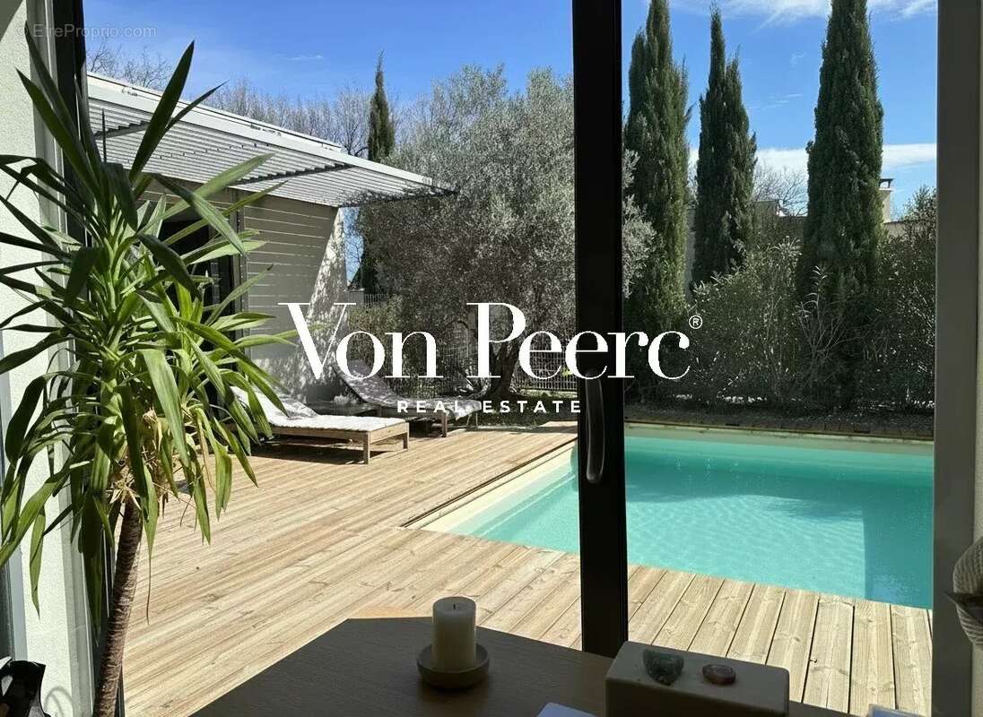 Maison à VILLENEUVE-LES-AVIGNON