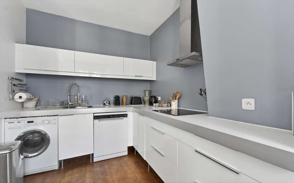 Appartement à PARIS-15E