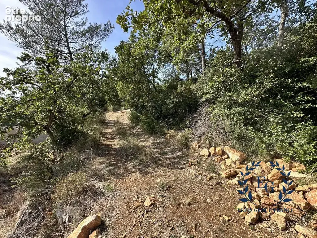 Photo Terrain à Brignoles au prix de 118 000€