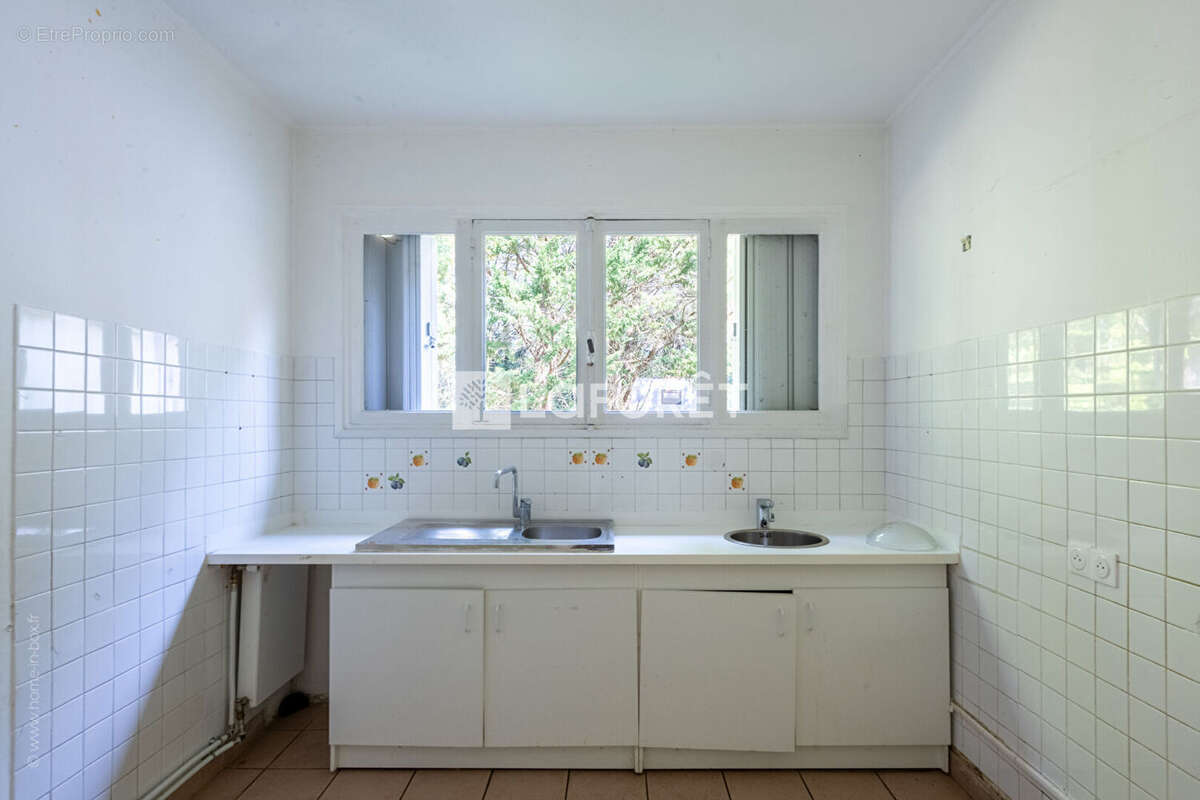 Maison à LA CELLE-SAINT-CLOUD