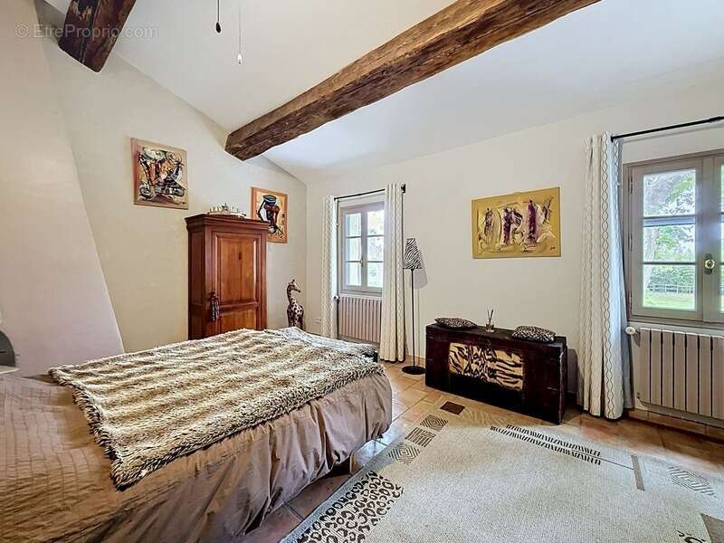 Mas de Charme en Camargue – 3 Habitations, Dépendances et Piscine - photo 15