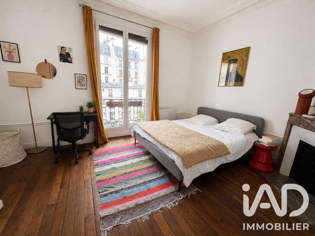 Appartement 73 m² à Paris-9e  - photo 8