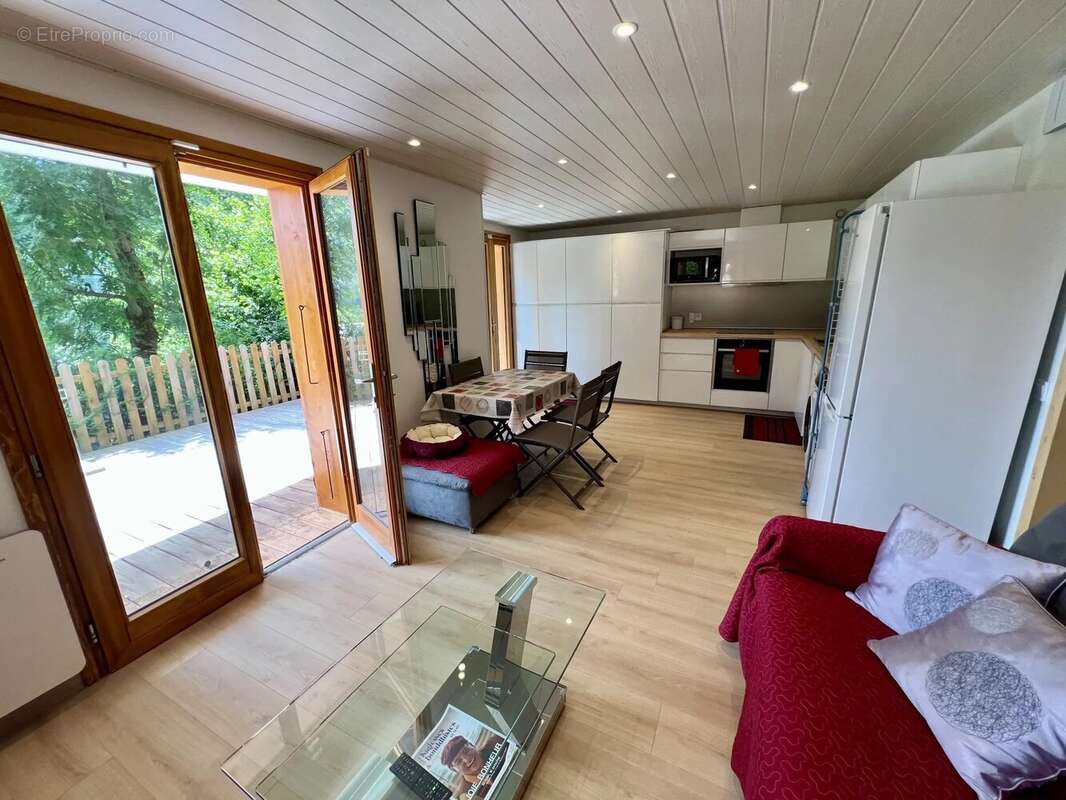Chalet rénové en deux appartements - photo 14