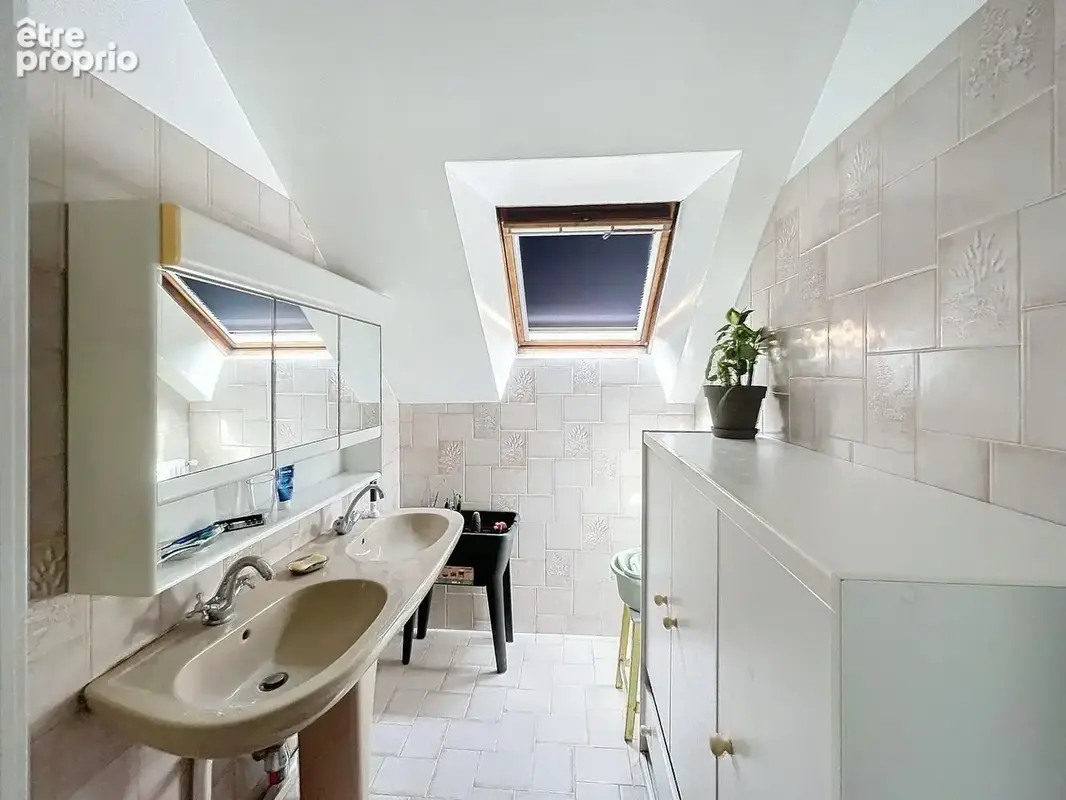 GROSLAY - Maison de 132m2 dans secteur calme - photo 13
