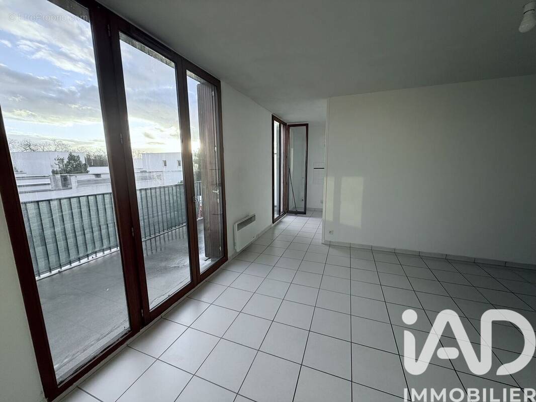 Photo 1 - Appartement à SAINT-JACQUES-DE-LA-LANDE