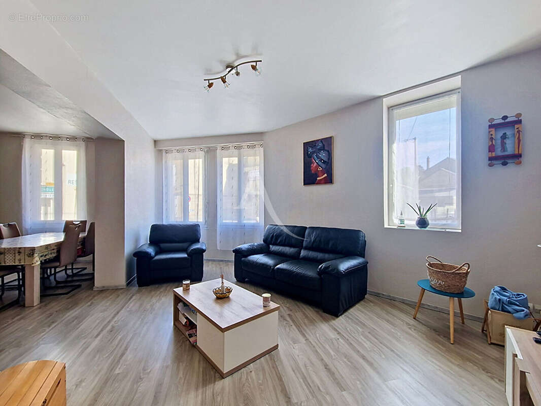 Maison Concourson sur Layon 5 pièce(s) 155 m2 - photo 9
