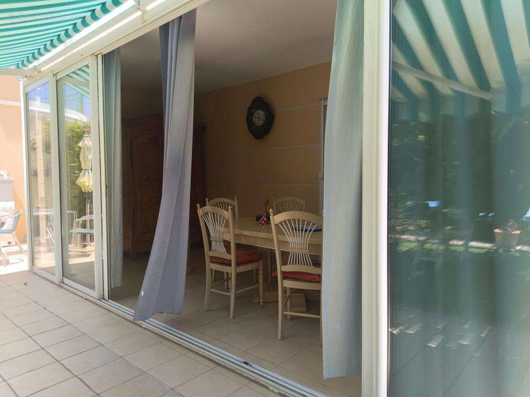 Appartement à SIX-FOURS-LES-PLAGES