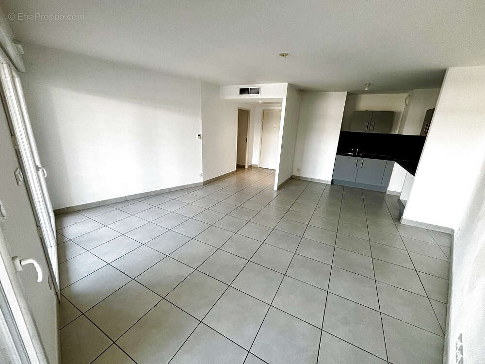 Appartement 3 pièces 68m2 avec terrasse et une place de stationnement privative - photo 4