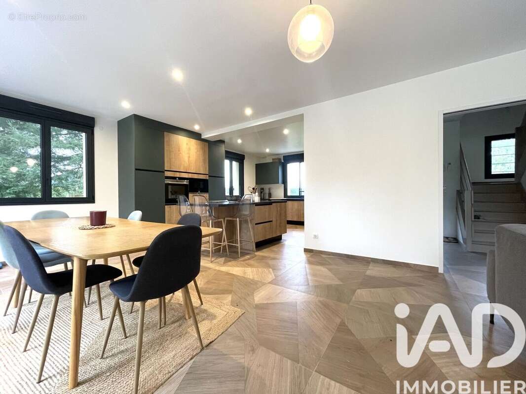 Photo 4 - Maison à CRESPIERES