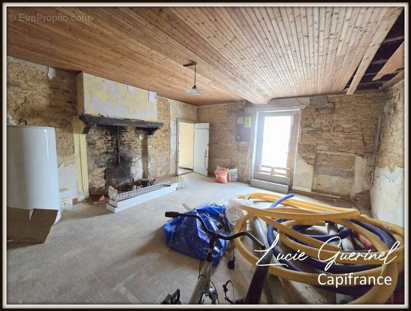 Maison à SAINT-AUBIN-DES-CHATEAUX