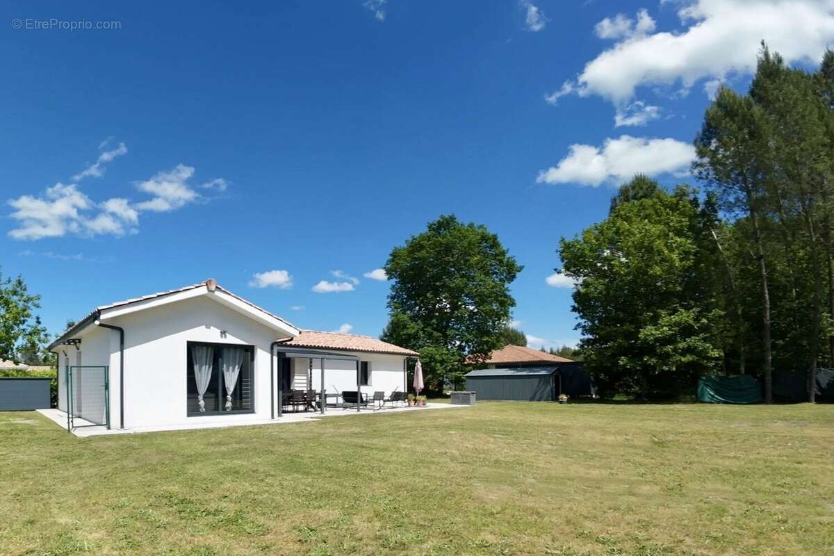 Maison 105 m² à Belhade  - photo 9
