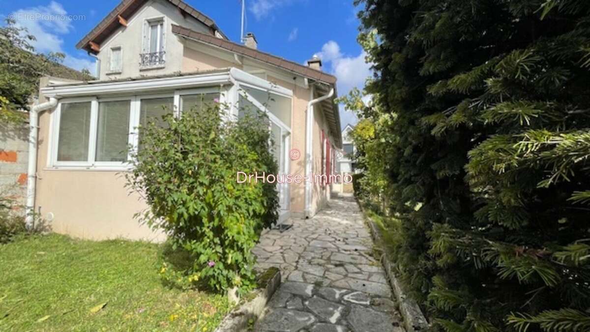 Maison à VILLEMOMBLE