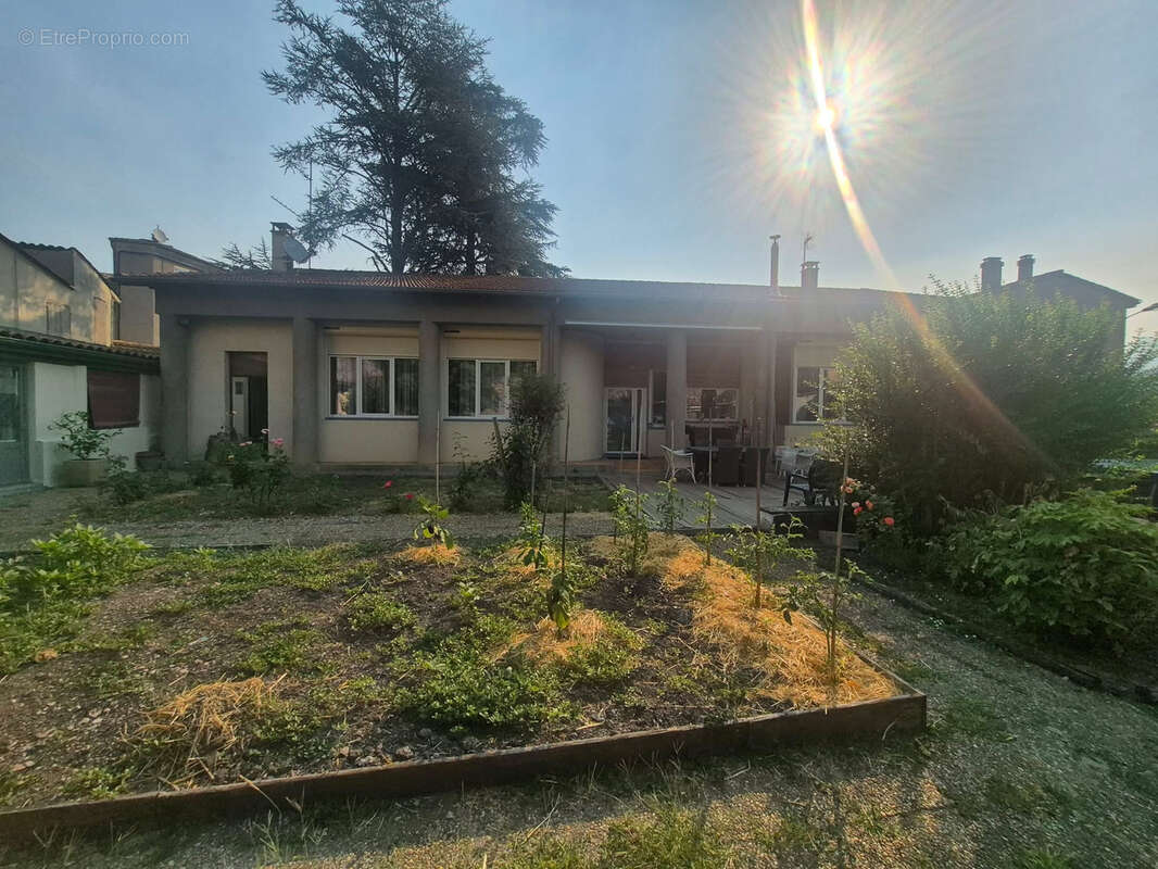 Tènement immobilier composé de 3 maison au coeur de Die - photo 16