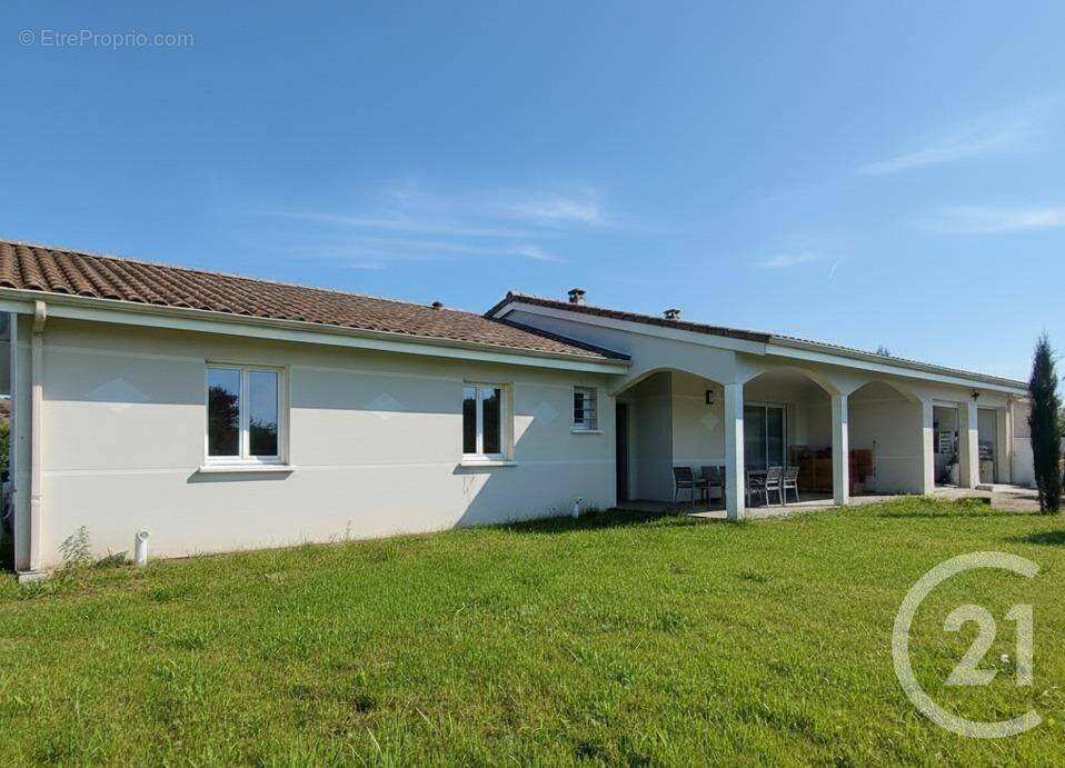 Maison à CUBZAC-LES-PONTS