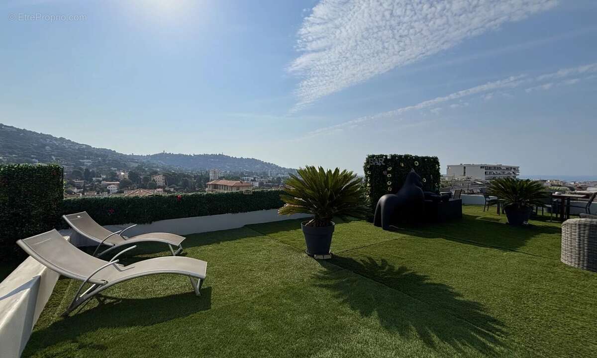 Cannes proche centre - 3P avec superbe rooftop vue sur la mer et les collines - photo 5