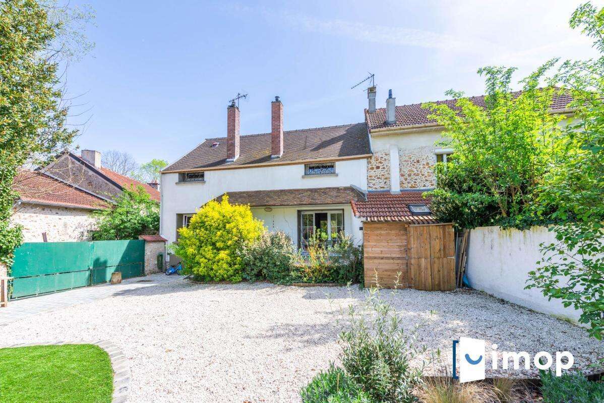 Maison à PLAISIR