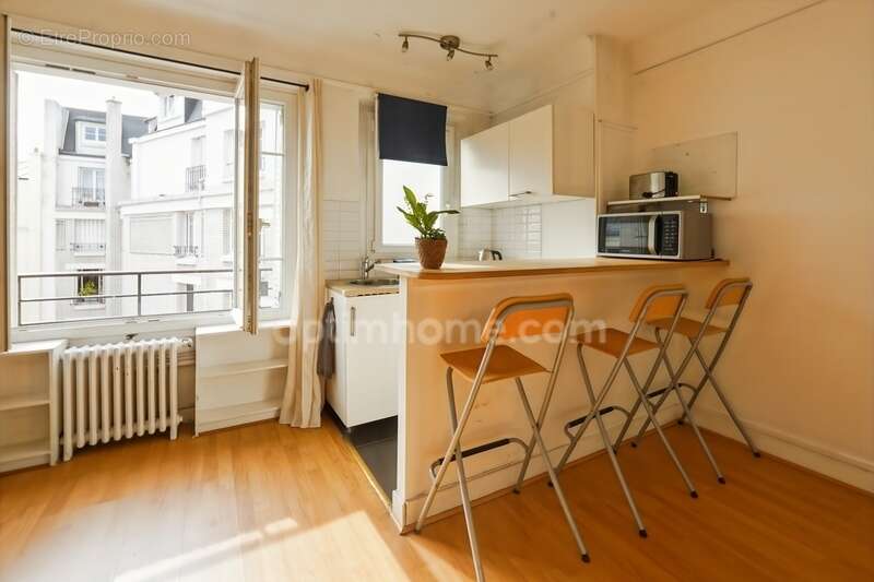 Studio calme et lumineux dans le 18ème arrondissement de Paris, à proximité du métro Guy Moquet - photo 5