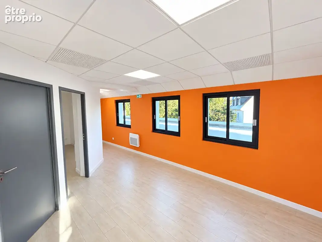 Bureaux Quimper 115 m2 avec terrasse privative et parkings - photo 2