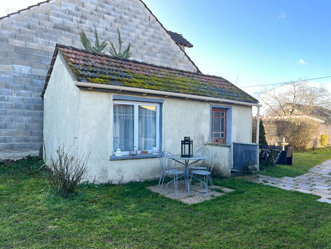 Maison à CORQUILLEROY