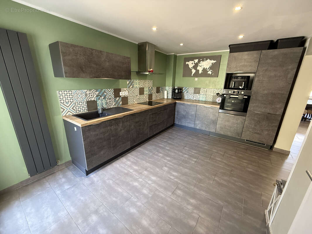 Maison 6 pieces de 121 m2 avec 4 chambres - photo 6