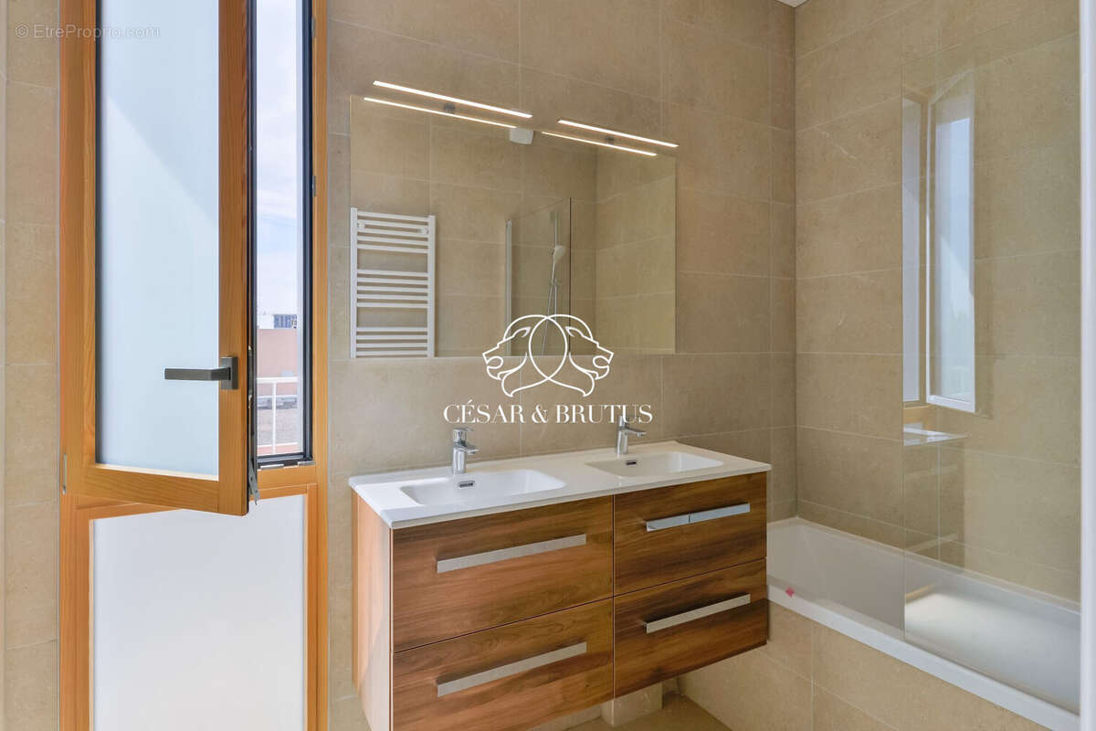 Appartement à LYON-7E