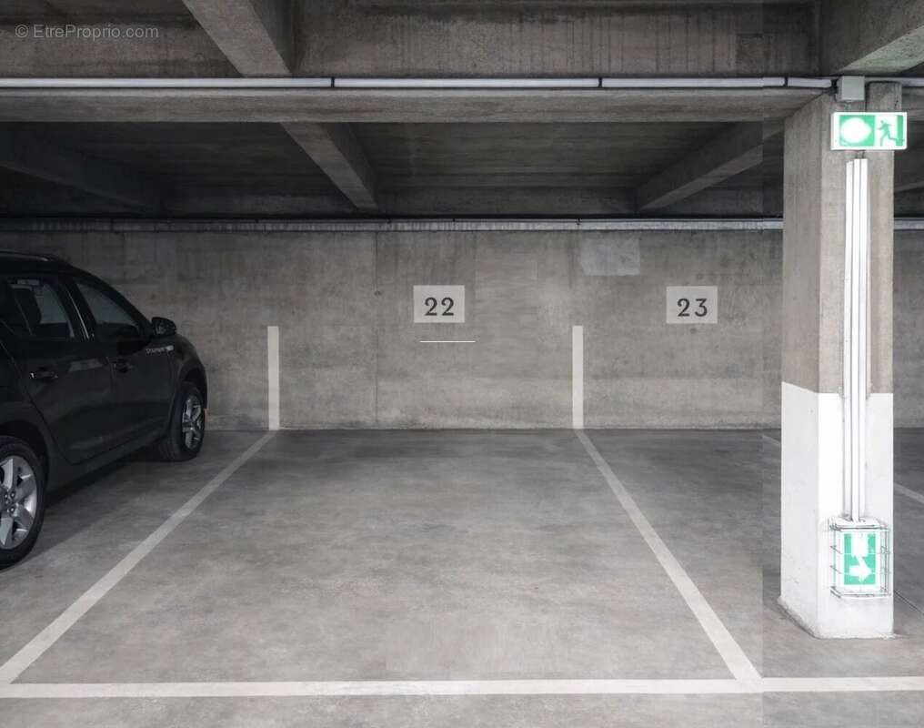 Parking à LYON-8E