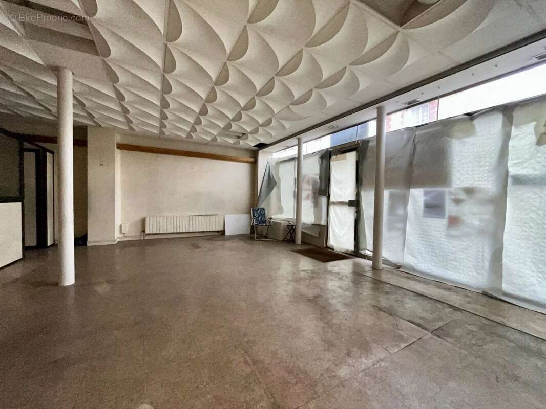 Commerce à PARIS-20E