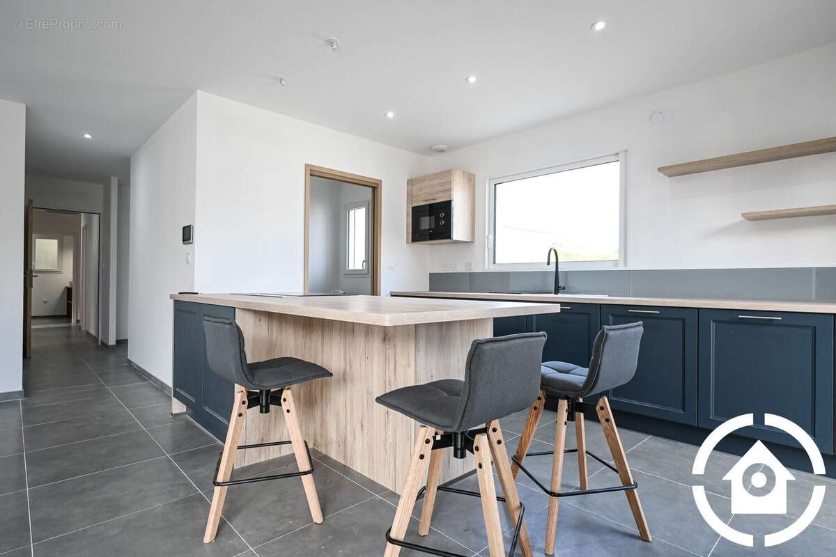 Maison 117 m² à Fleac  - photo 4
