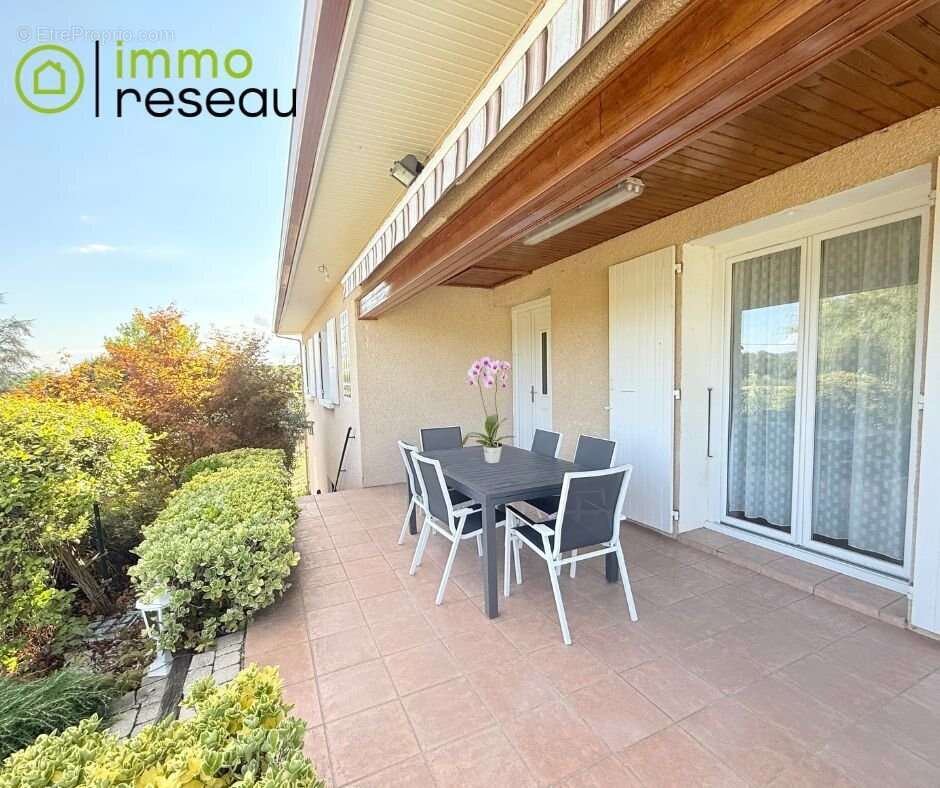 Maison à BEAUREPAIRE