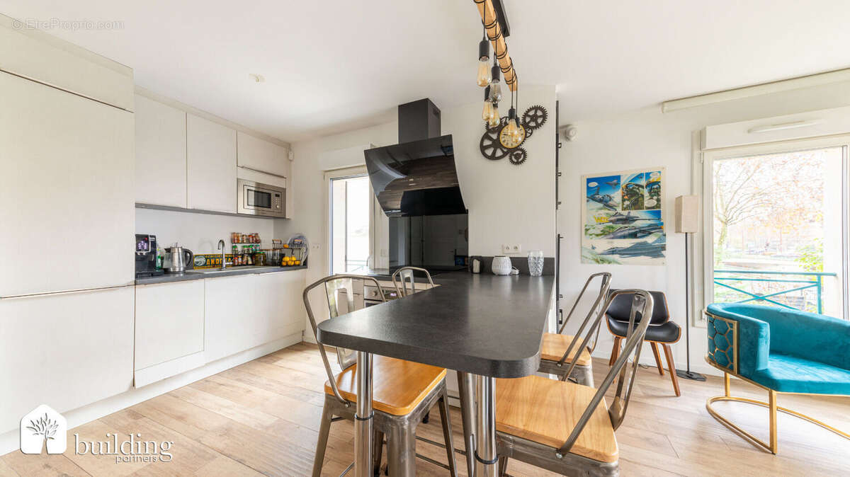 Face Seine - 70m² avec 2 chambres et balcon - photo 5