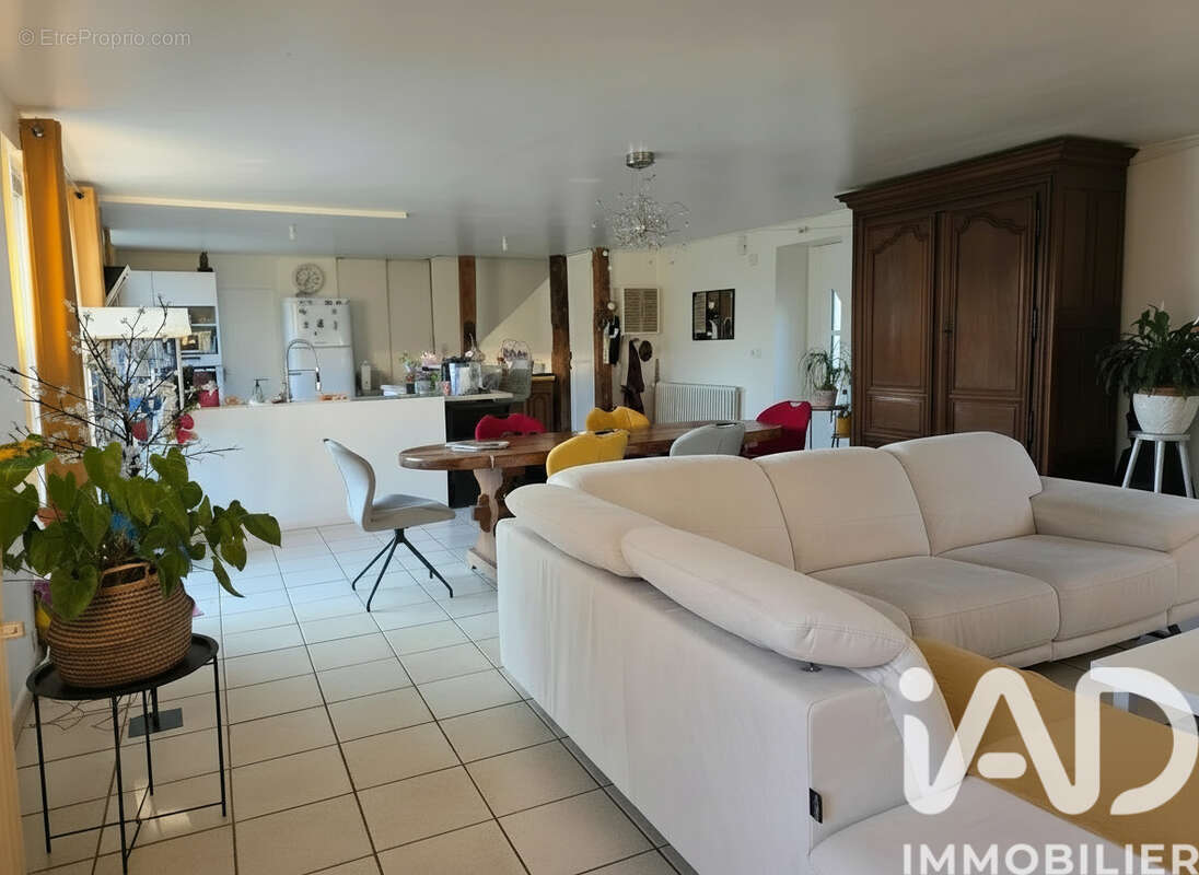 Maison 130 m² à Saint-Glen  - photo 4