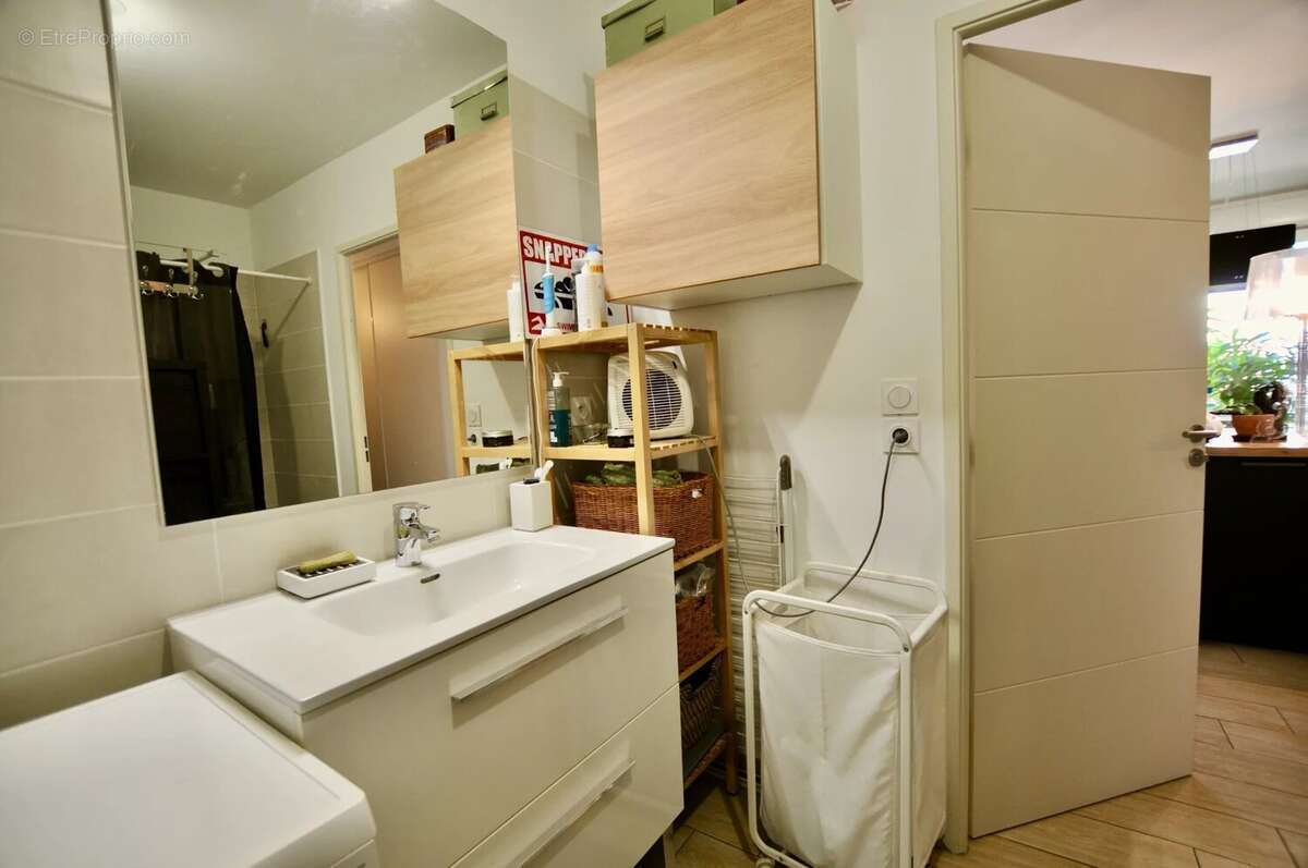 Appartement à CASTELNAU-LE-LEZ