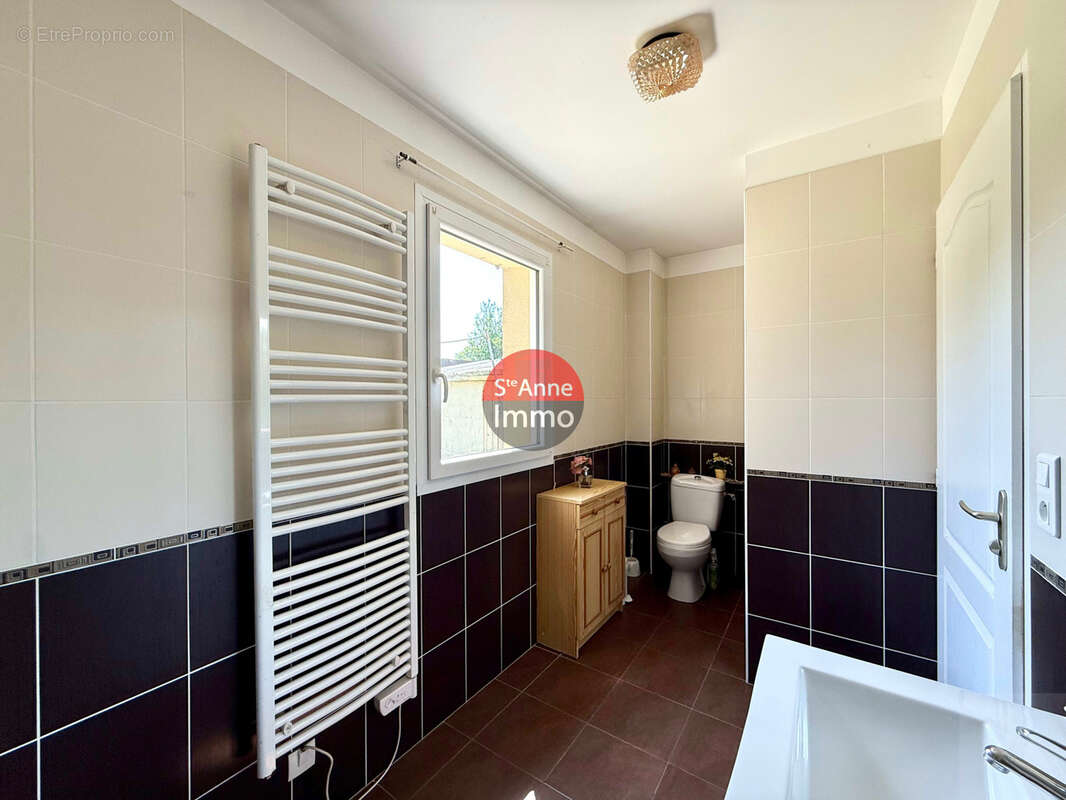 Solente - maison individuelle - 136m2 - autonomie de plain pied - 4 chambres - garage - dependances - photo 8