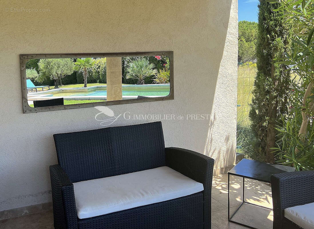 Maison à SAINT-PIERRE-DE-VASSOLS