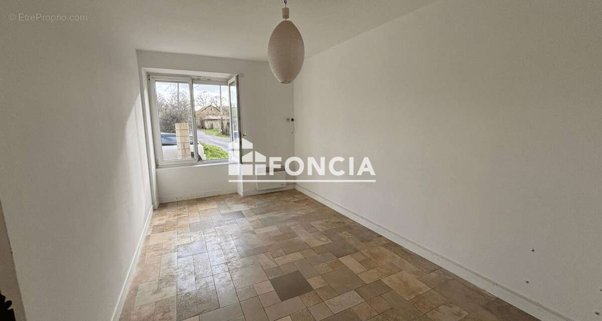 Maison en pierres avec terrain de près de 2,5 hectares - photo 6