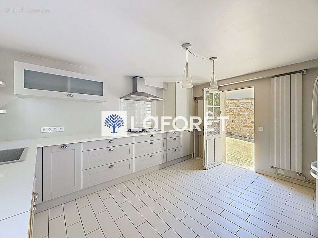 Maison de caractère 167 m² - 5 ch. - à rénover - photo 14