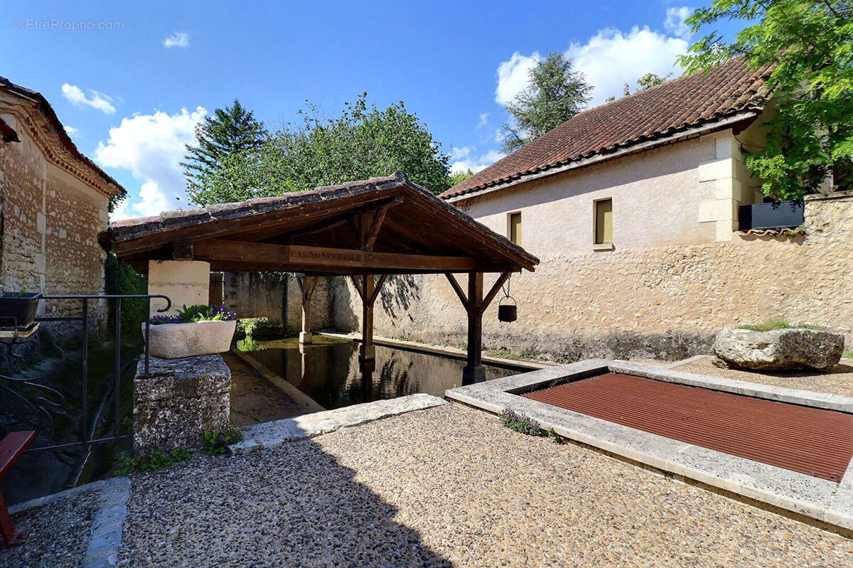 Maison à SAINT-PRIVAT-DES-PRES