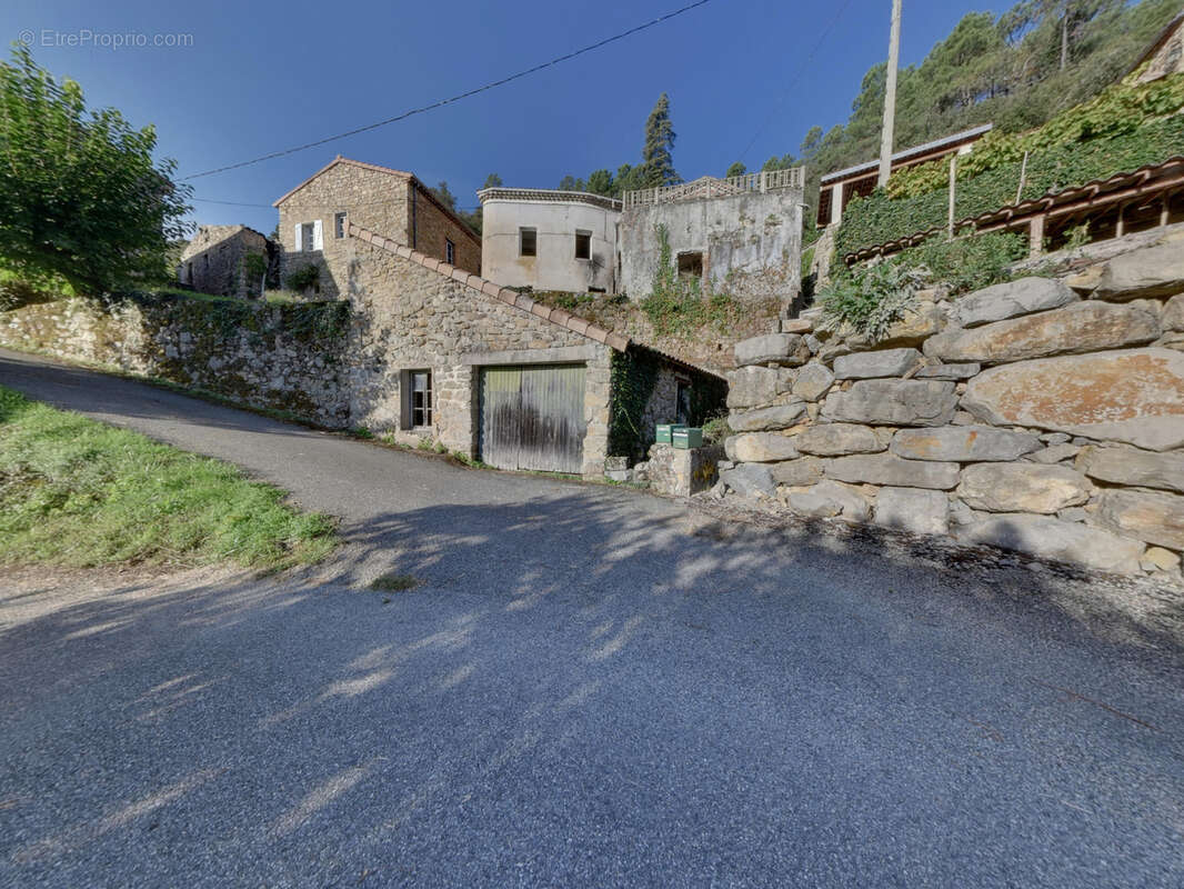 Maison à SAINT-FORTUNAT-SUR-EYRIEUX