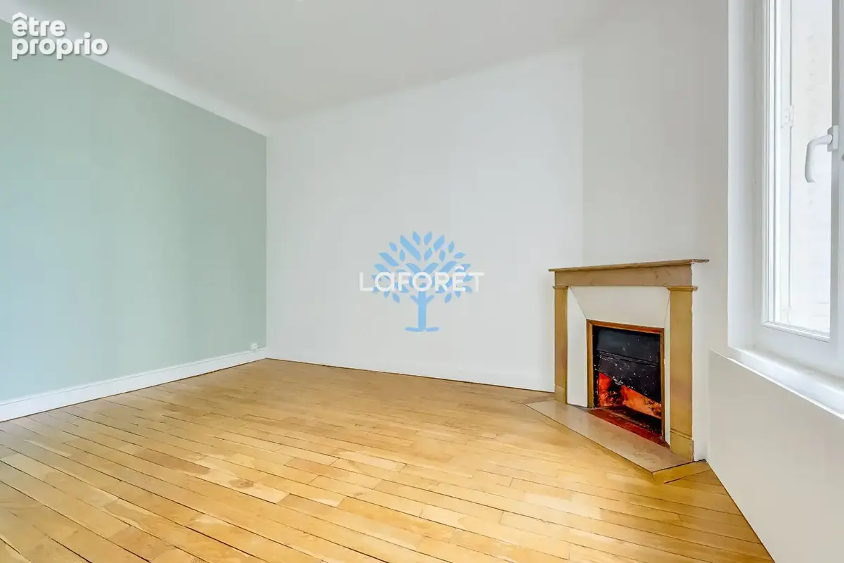 Appartement à FONTENAY-SOUS-BOIS